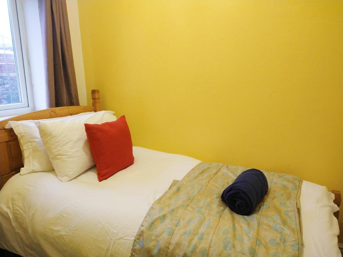 Derwent Street Apartment 2 - Self Contained - 2 Bed Self Catering Apartment Workington Esterno foto